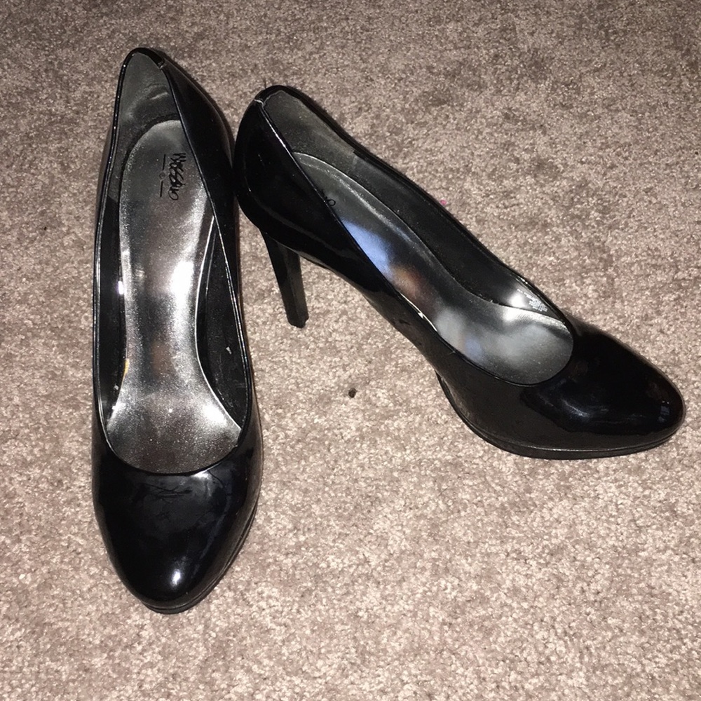 Black heels